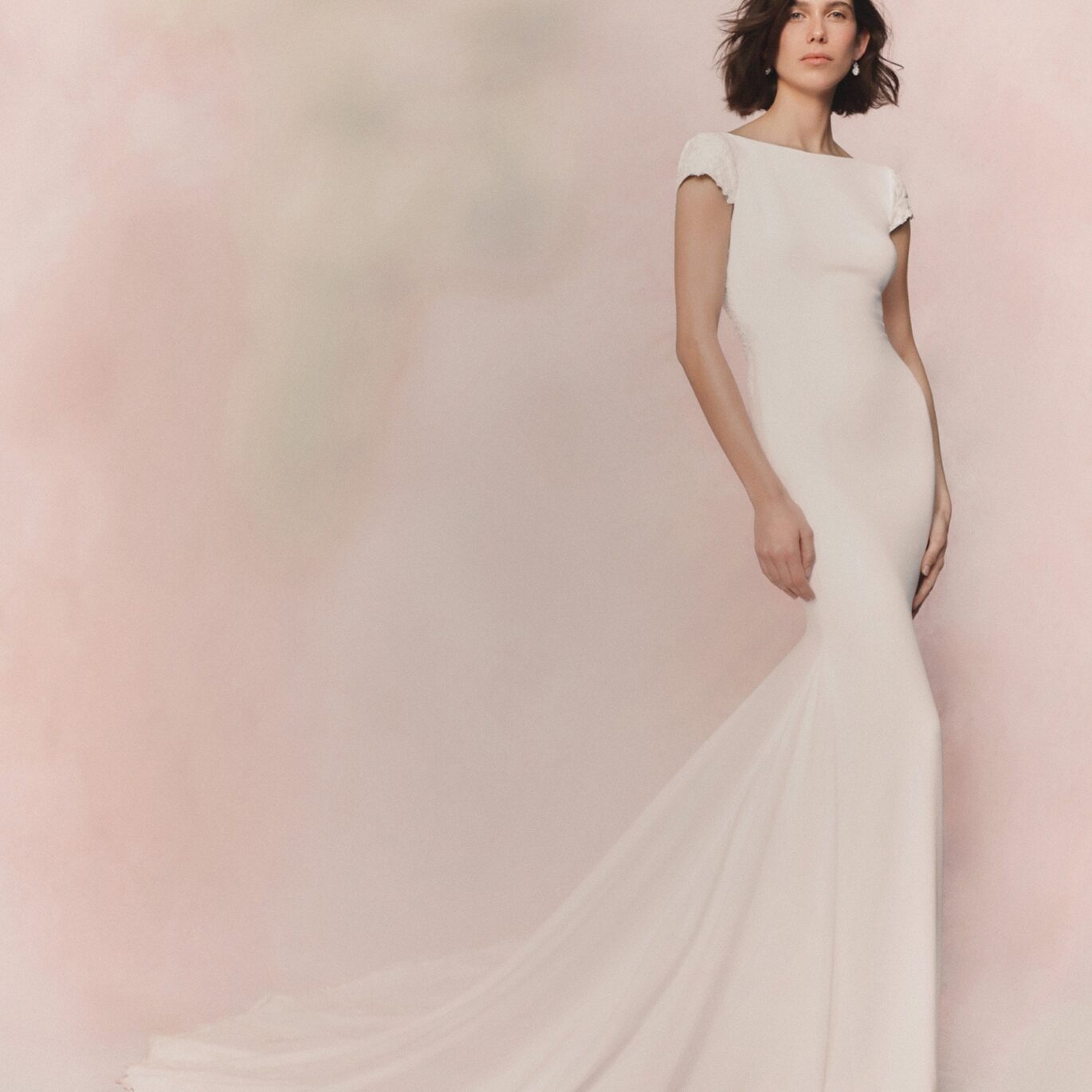 Νύφη που φοράει το Pronovias Anitra dress