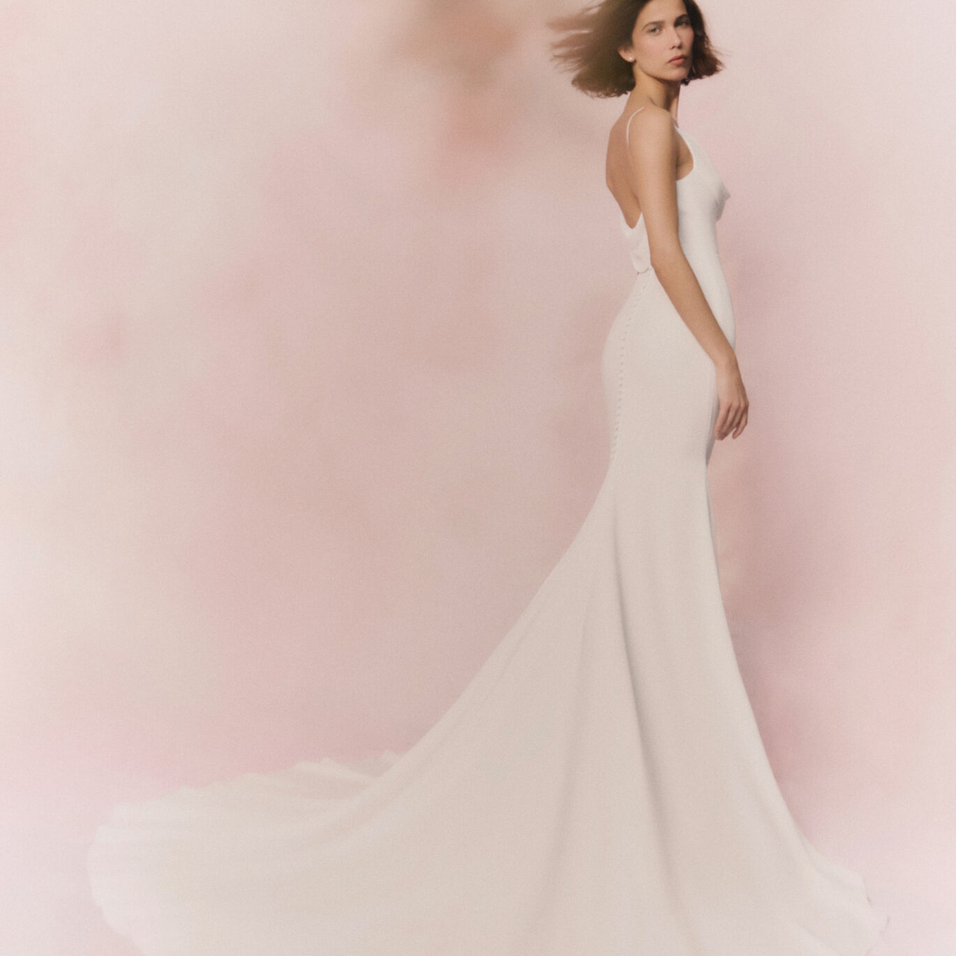 Νύφη που φοράει το Pronovias Antiope dress