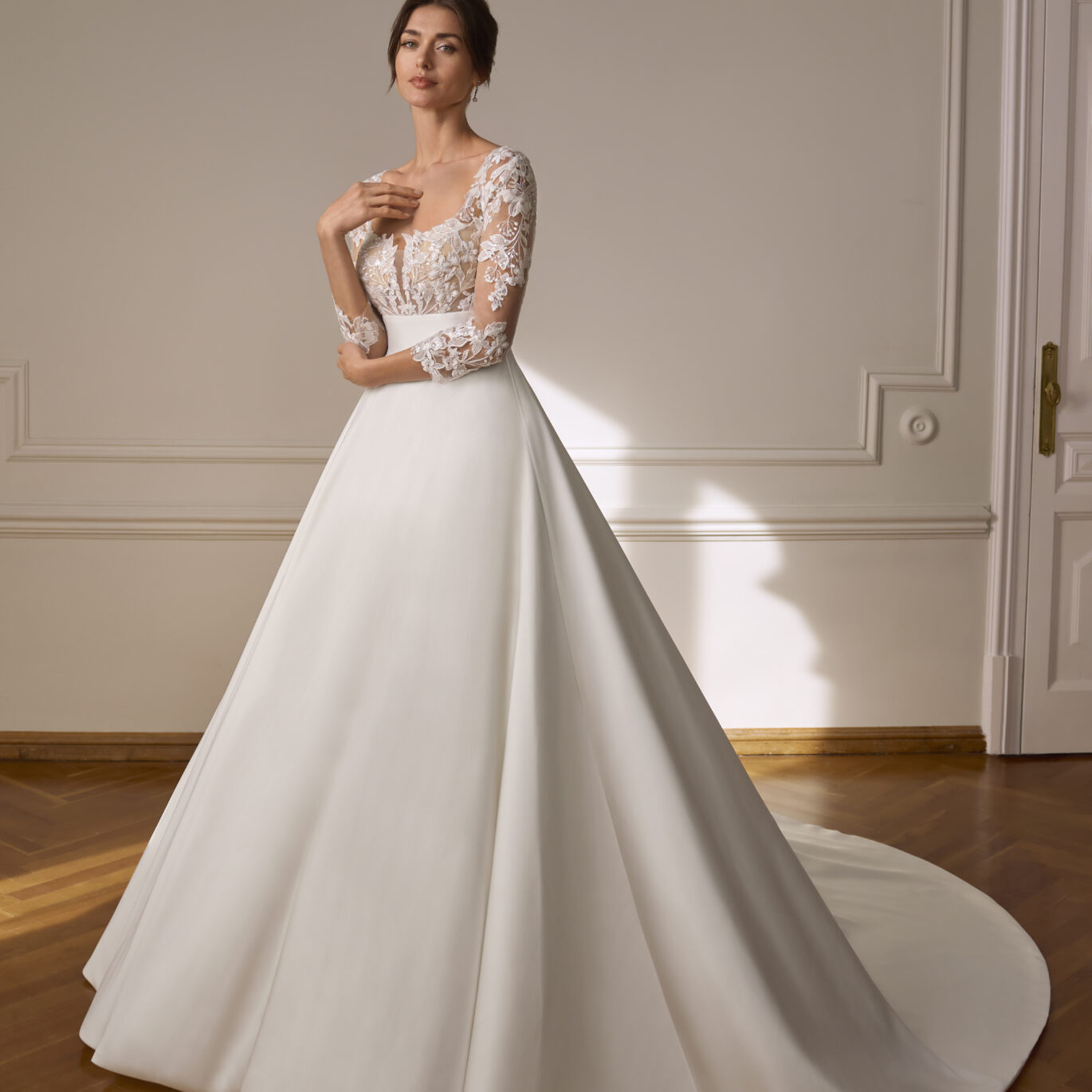Νύφη που φοράει το San Patrick Loina dress