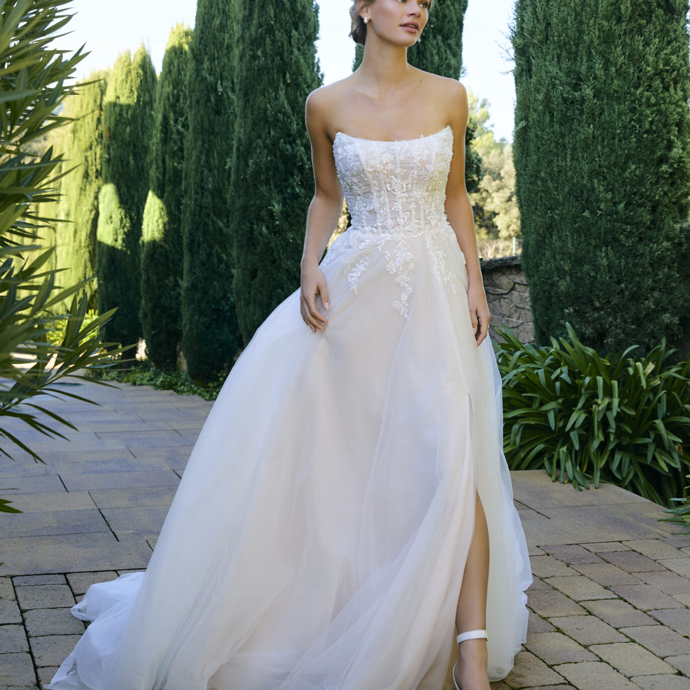 Νυφικό φόρεμα White One Nerita Α γραμμή strapless με glitter ATHENAV Bridal