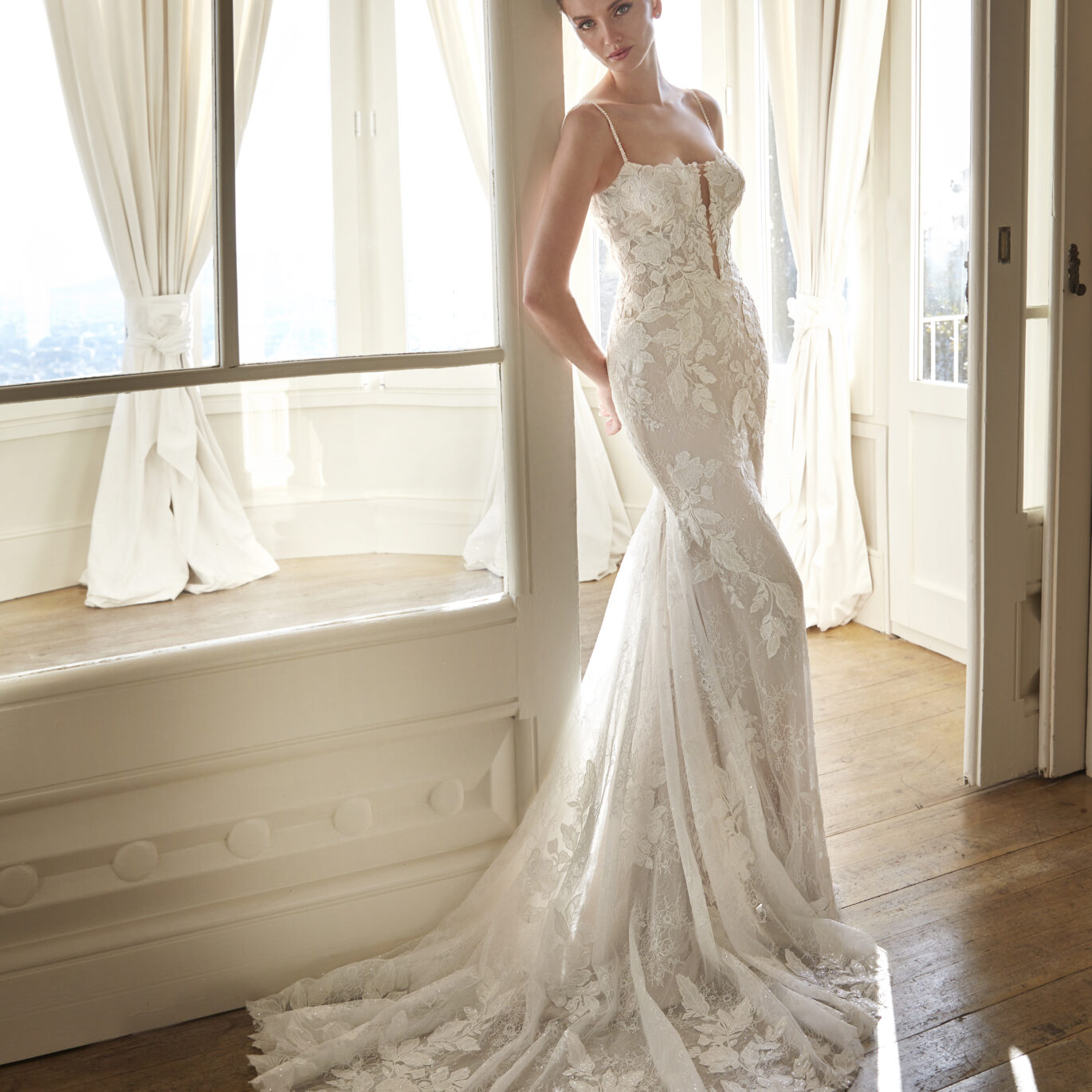 Νύφη που φοράει το San Patrick Nydri dress