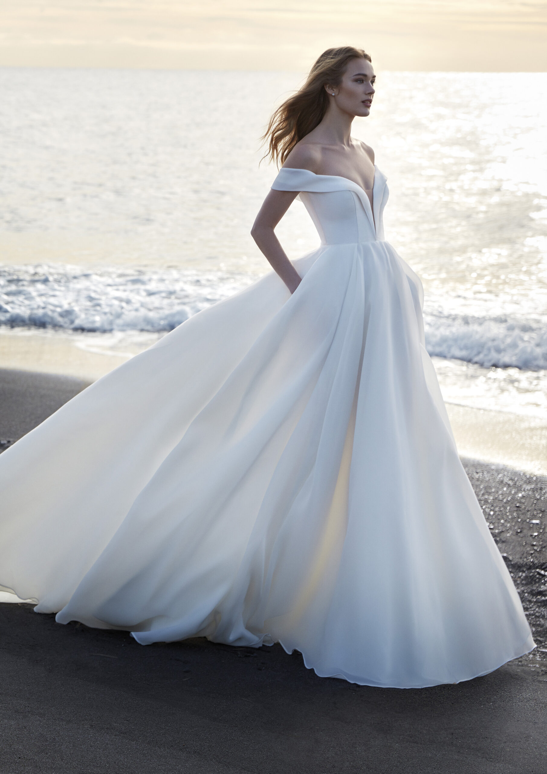 TINIA-B Νυφικό φόρεμα San Patrick Studio Tinia πριγκιπικό ballgown από mikado με off-the-shoulder μπούστο ATHENAV Bridal