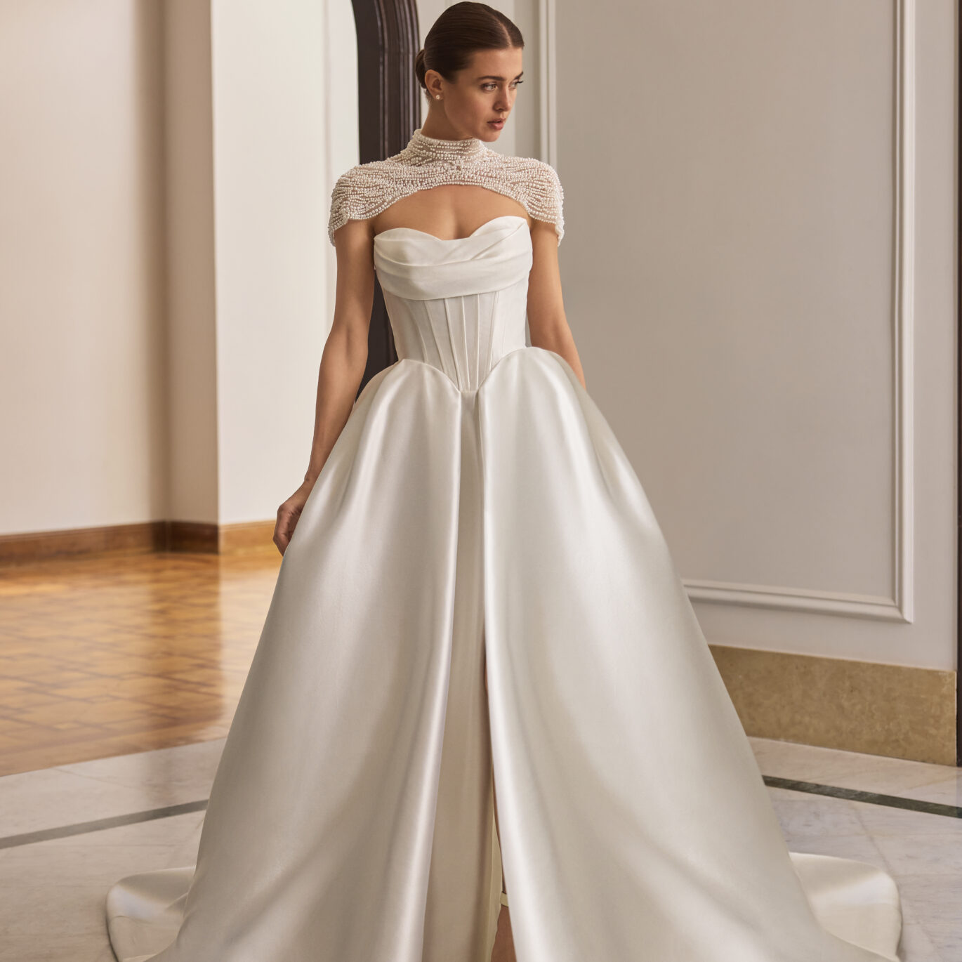 Νύφη που φοράει το San Patrick Truney dress