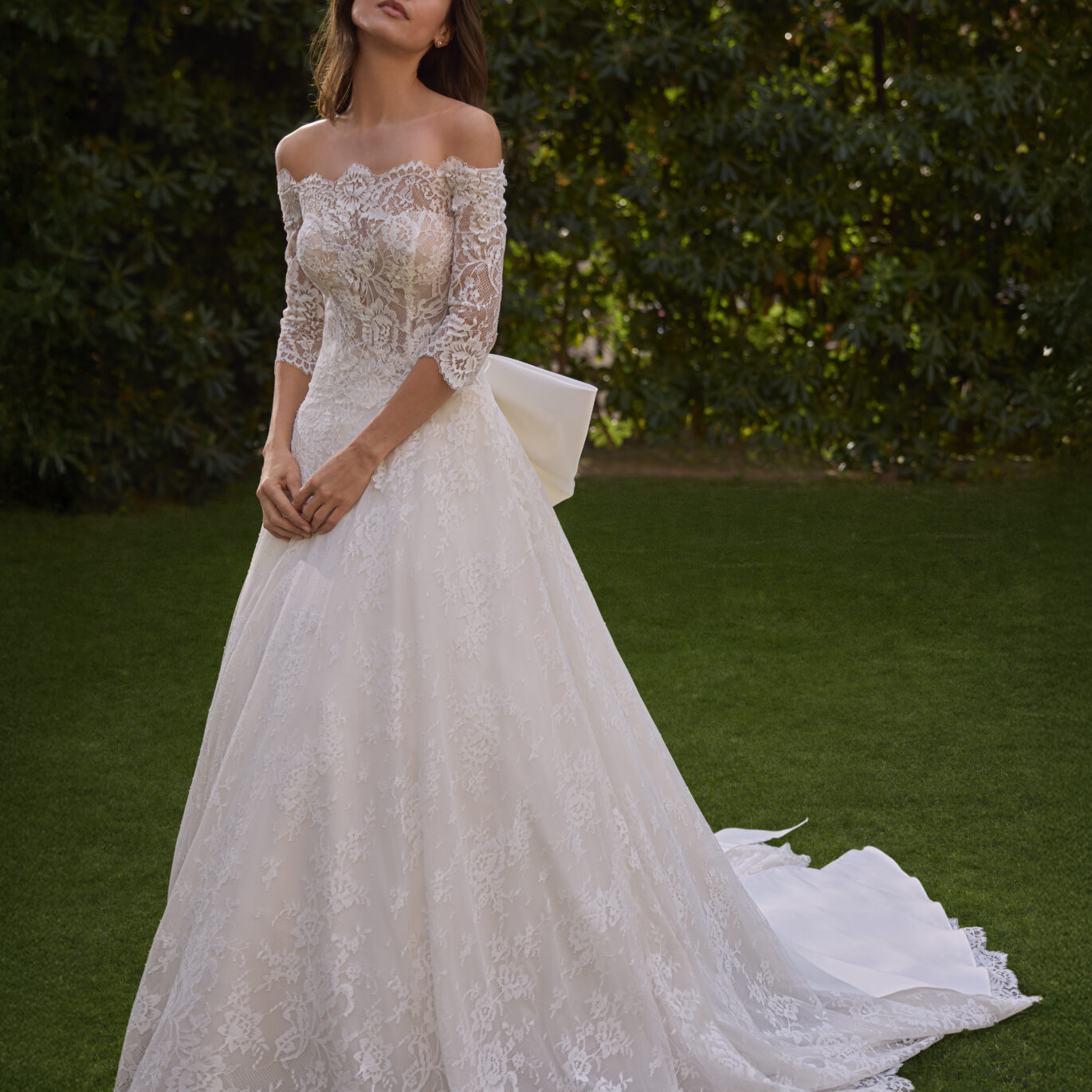 Νύφη που φοράει το San Patrick Unisu dress
