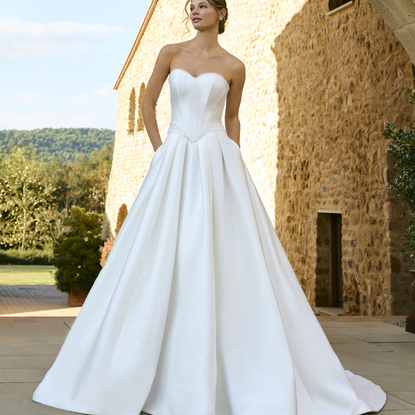 Νυφικό φόρεμα White One Urville πριγκιπικό από mikado με strapless μπούστο ATHENAV Bridal