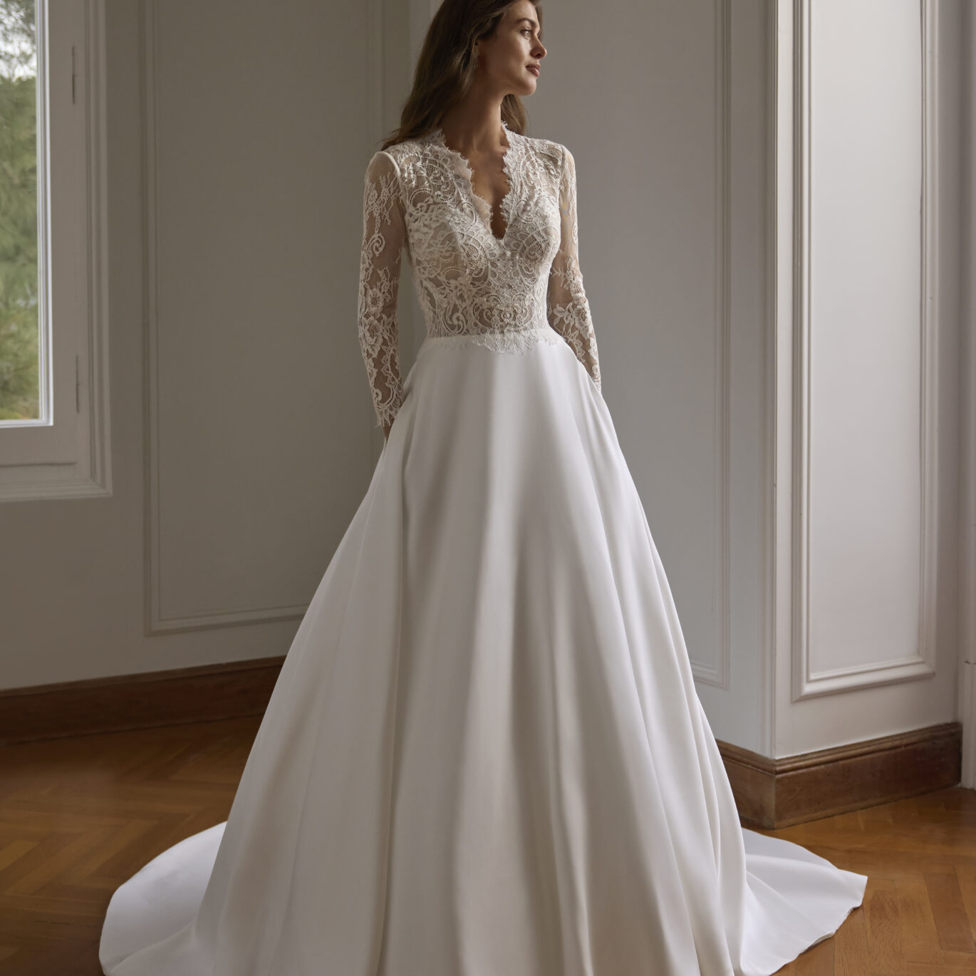 Νύφη που φοράει το San Patrick Vraya dress